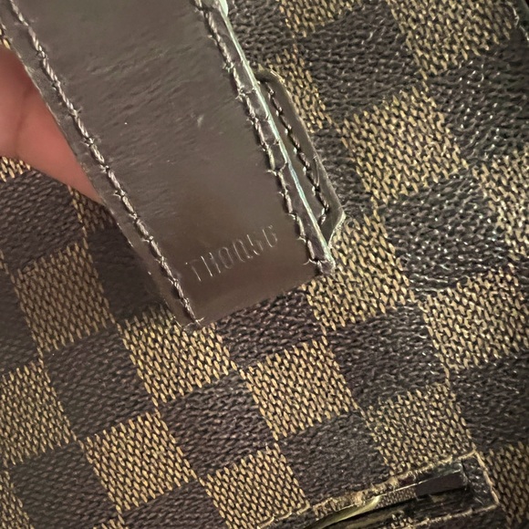 Authentic Louis Vuitton laptop bag - Picture 5 of 9